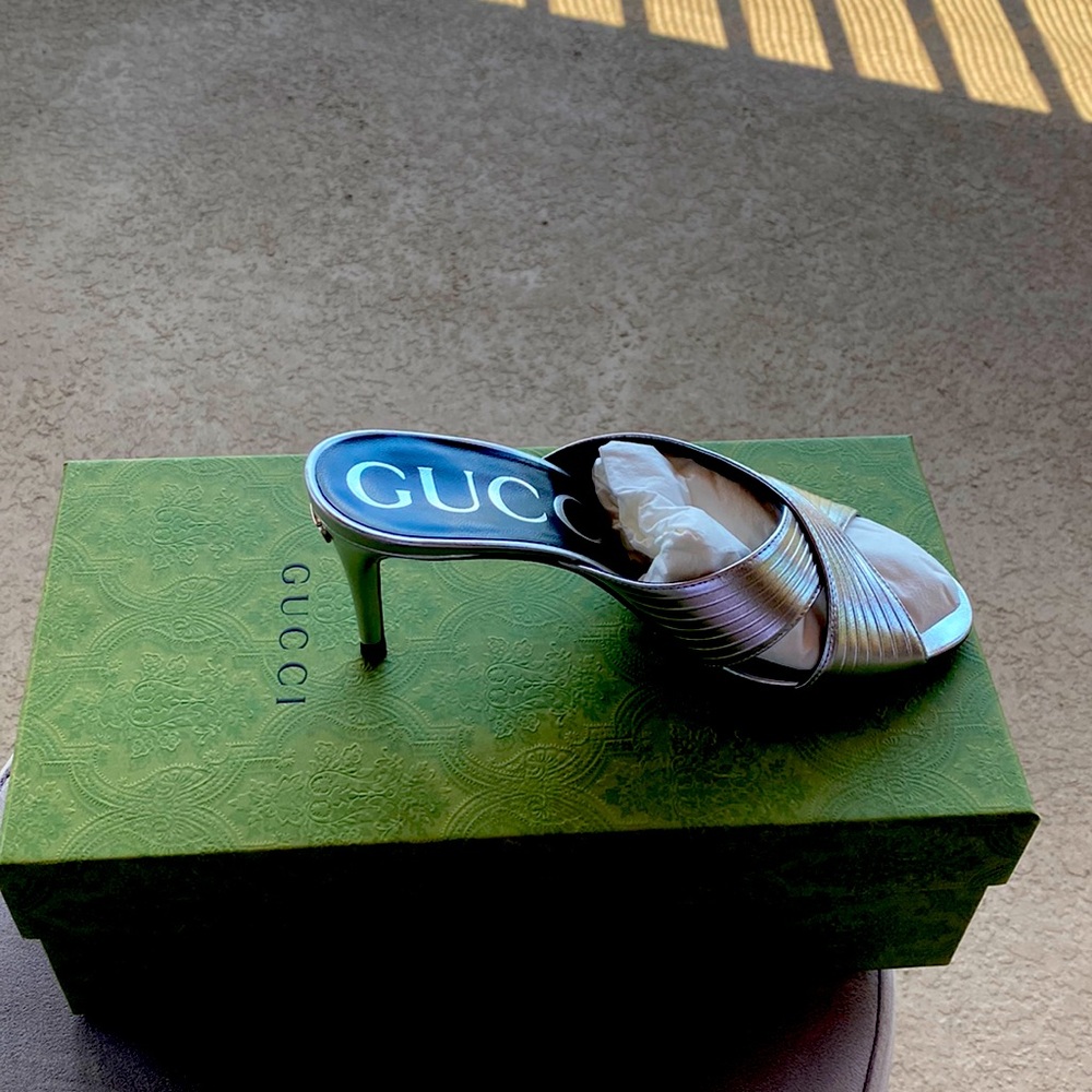 Gucci brand new sandals